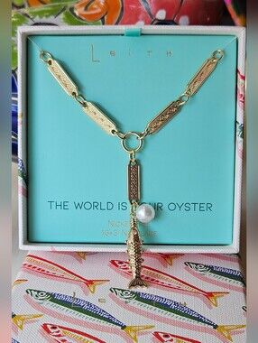 Leith The World Is Your Oyster Fish Lariat Necklace